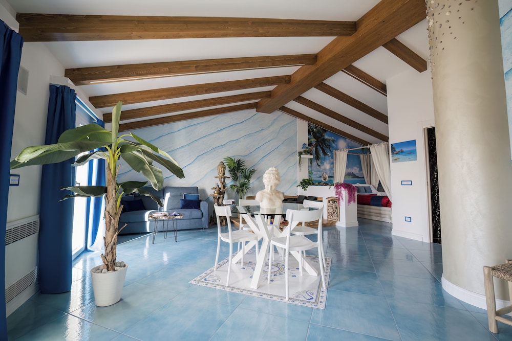 Luxury Studio Suite photo 2