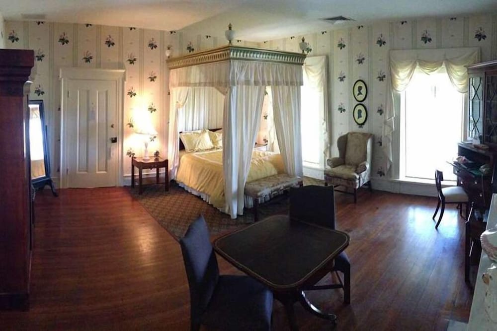 Suite, 2 Bedrooms (Bruce) - Photo 3