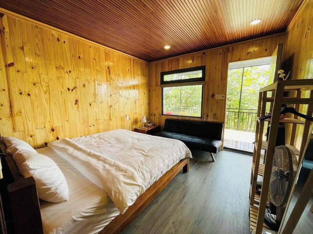Signature Chalet, 1 King Bed, Private Bathroom, Valley View