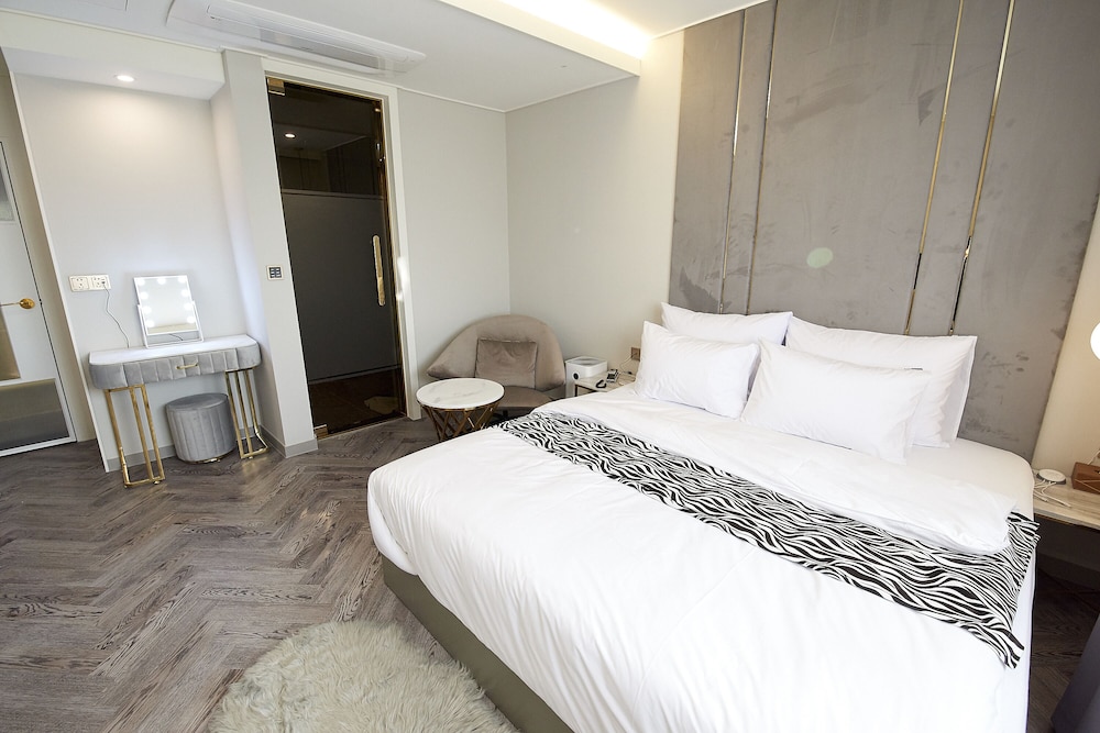 Deluxe Double Room - Photo 6