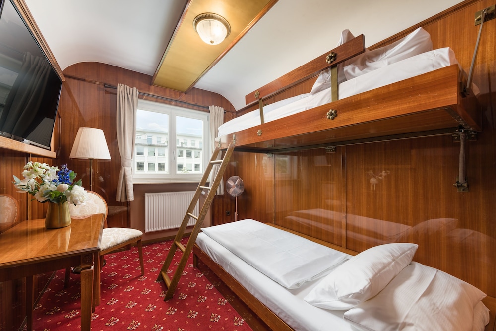 Economy Twin Room