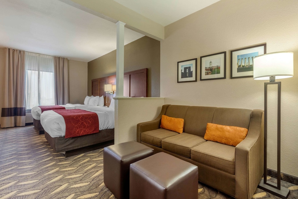 Suite, Multiple Beds, Non Smoking - Photo 8