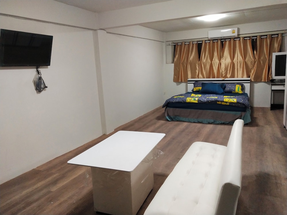 Family Room photo 1