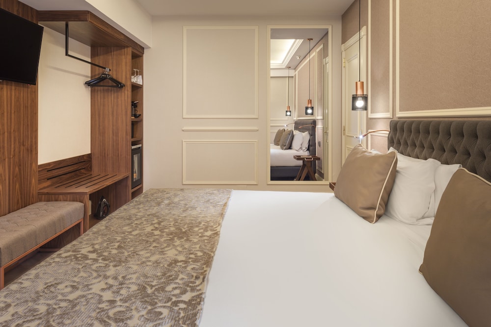 Premium Double Room - Photo 3