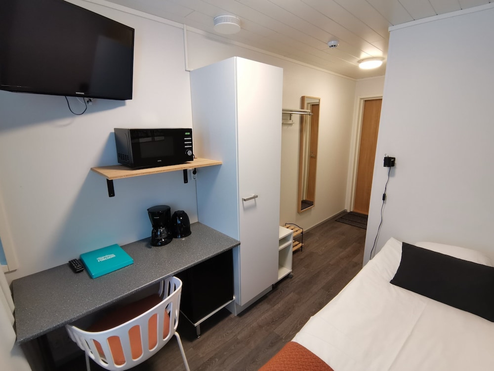 Compact Single Room photo 2