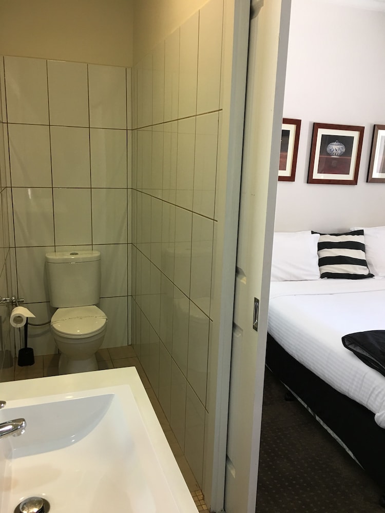 Deluxe King Room photo 3