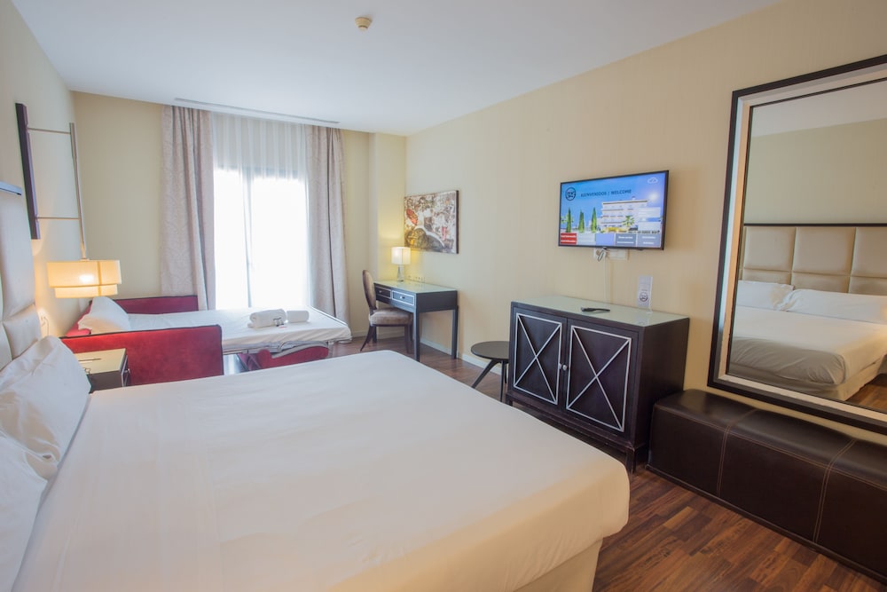 Family Triple Room - Photo 3