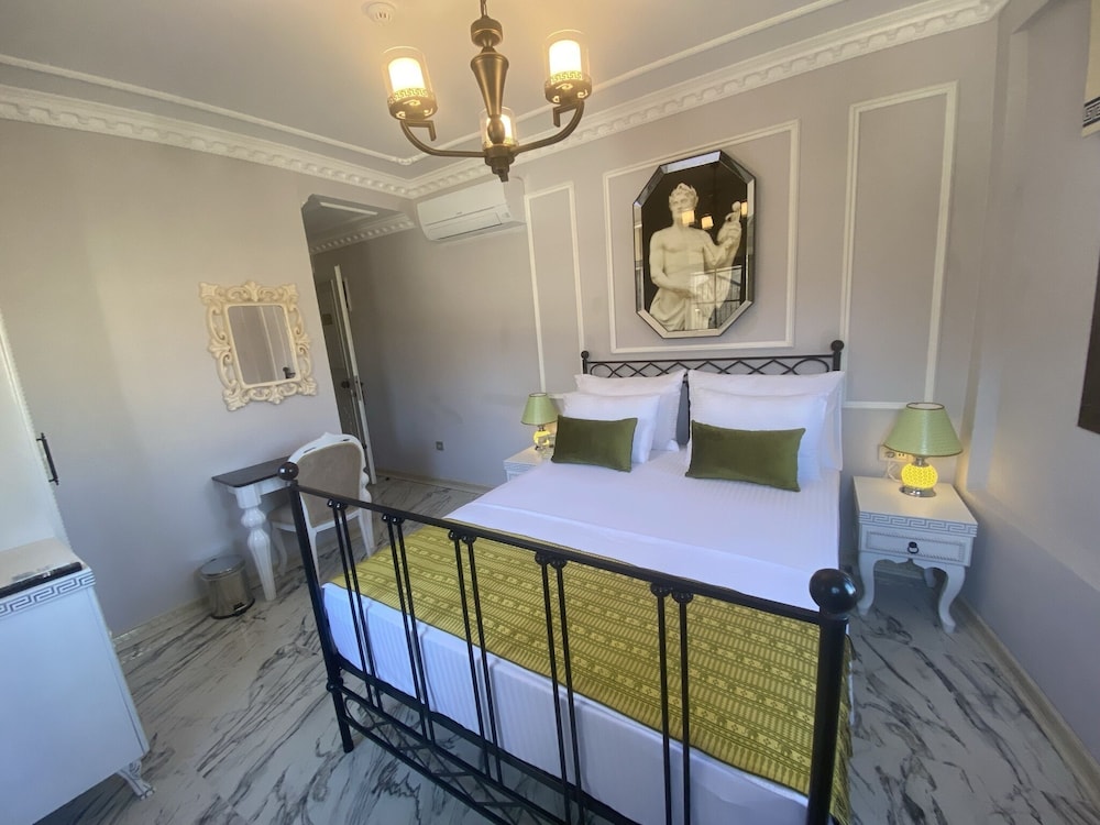 Standard Double Room - Photo 1