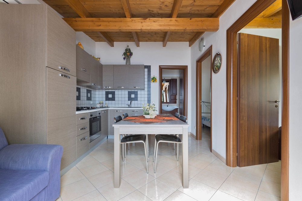 Family Apartment, Multiple Beds (995)
