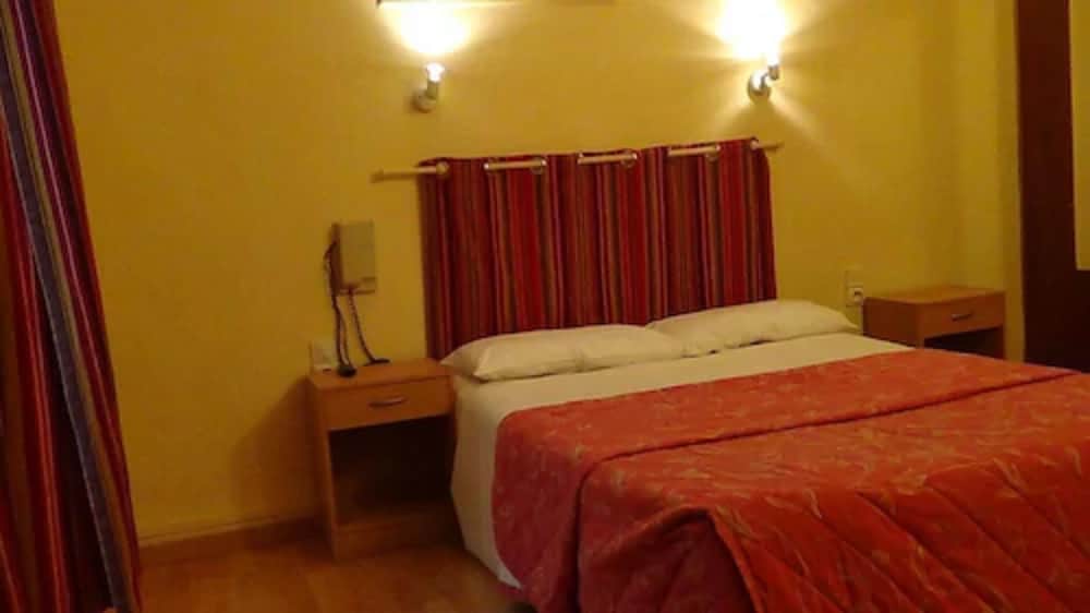 Double room without bathroom