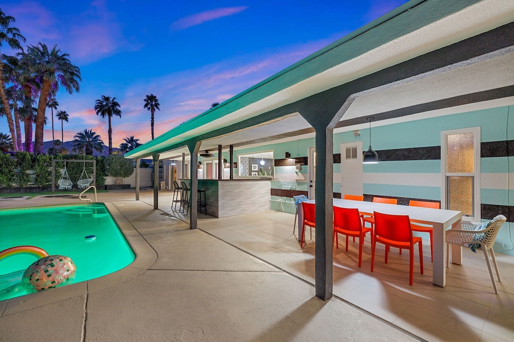 The Ritz - Luxury Home With Pool Speakeasy Bar, Billede 14