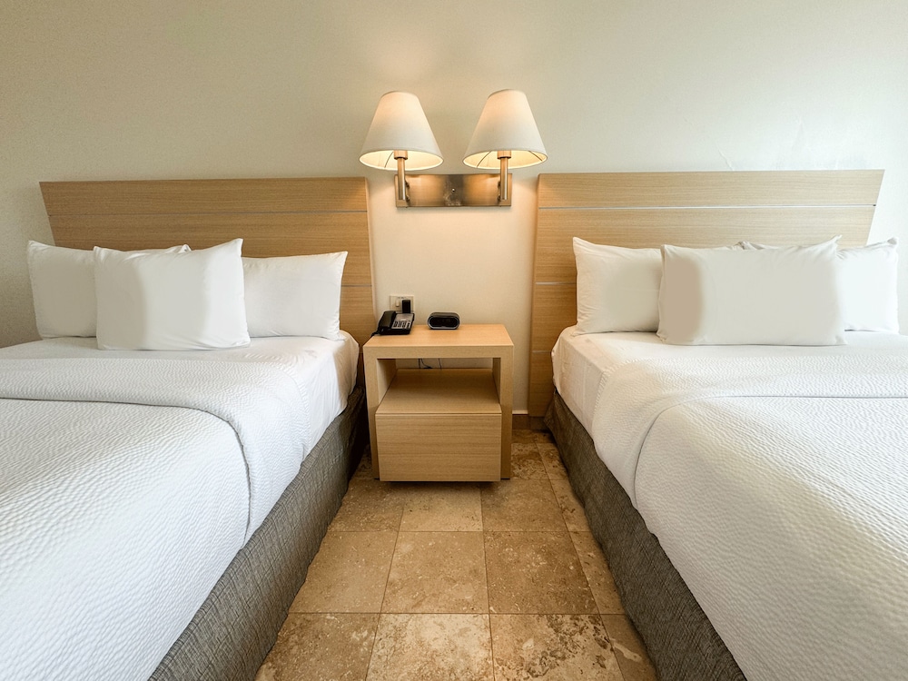 Room, 2 Twin Beds - Photo 2