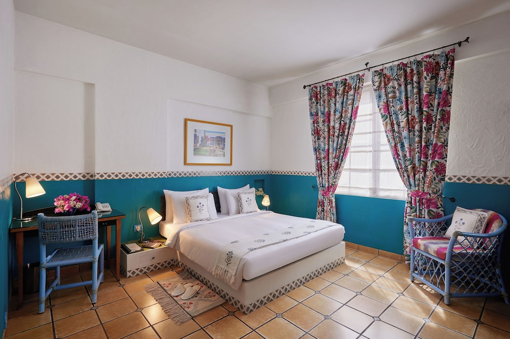 Boutique Room - Photo 10