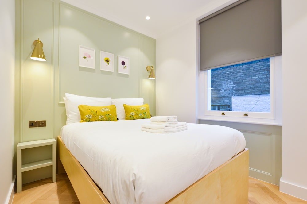 Small Studio Apartment photo 1
