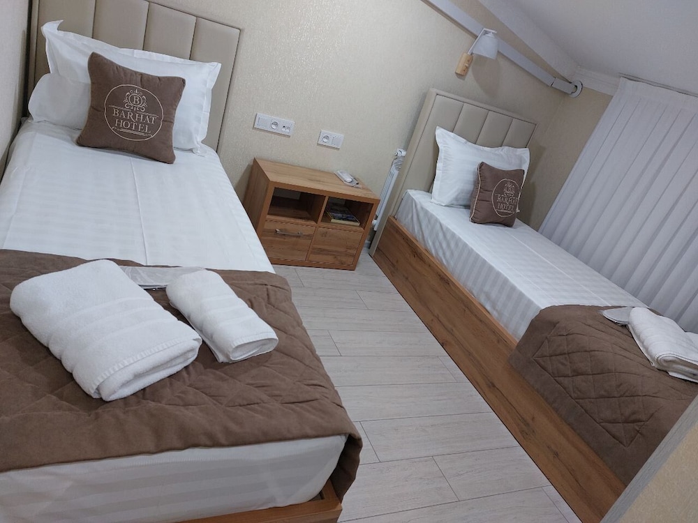 Basic Twin Room - Photo 11