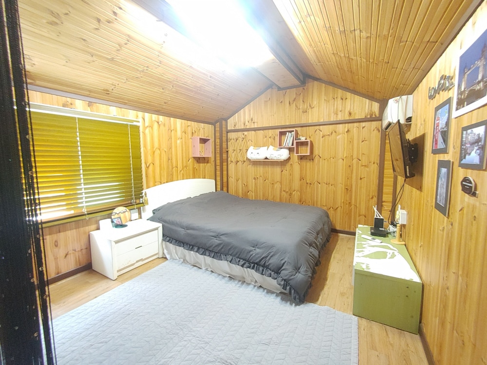 Family Duplex, 1 Bedroom, Non Smoking, River View (16 PY, Lavender) photo 1