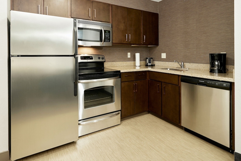 Suite, 1 Bedroom - Photo 6
