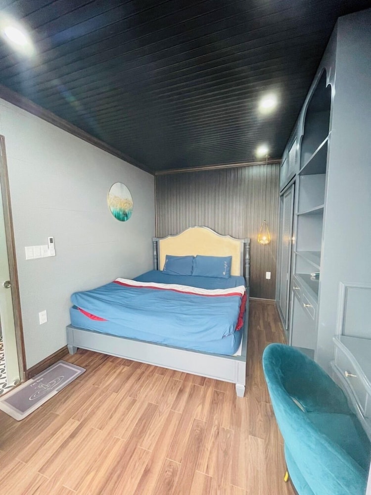 Family Suite, 2 Bedrooms, Mountain View