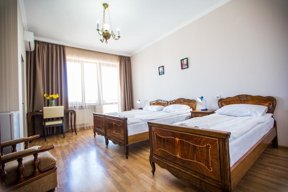 Triple Room, Balcony photo 1