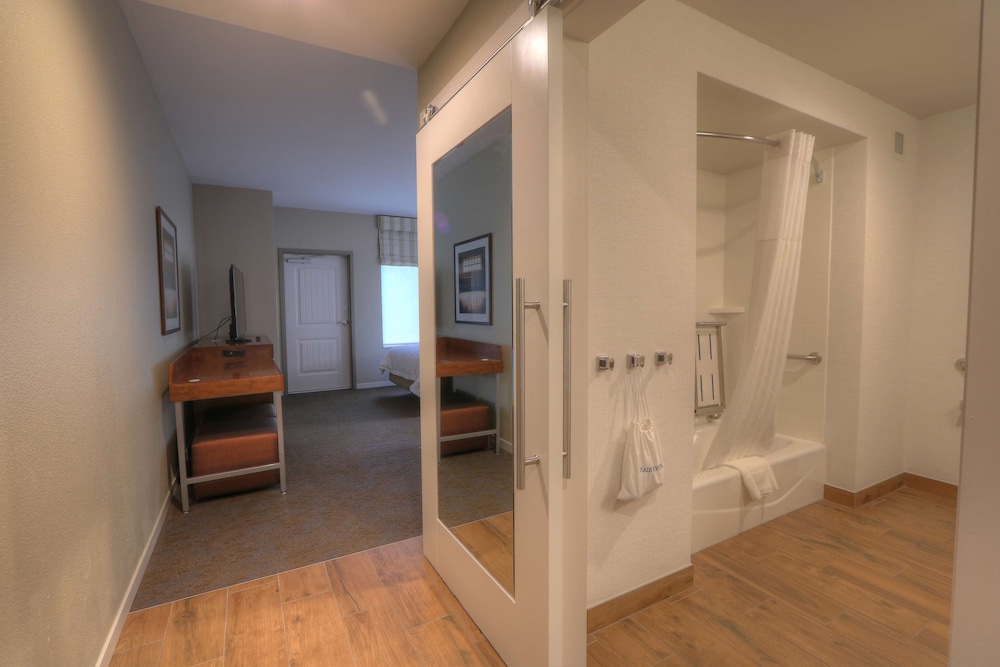 Studio, 2 Queen Beds, Accessible, Bathtub (Balcony) - Photo 4