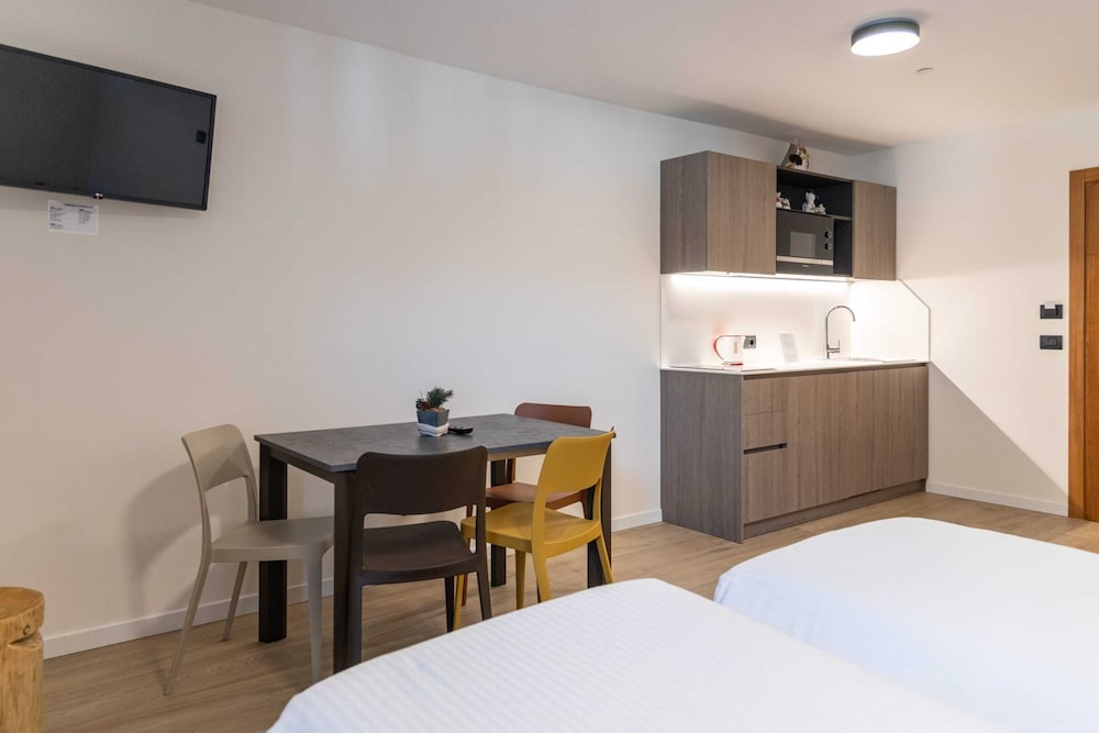 Family Apartment photo 2