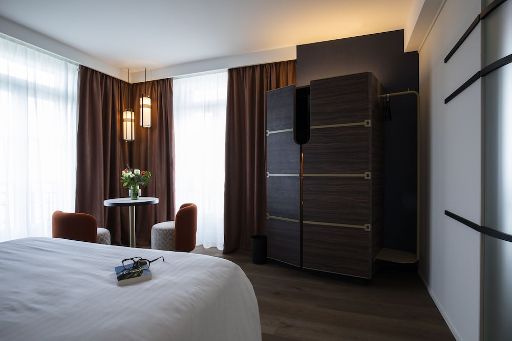 Room, 1 Queen Bed, Terrace, Park View (Privilege) photo 3