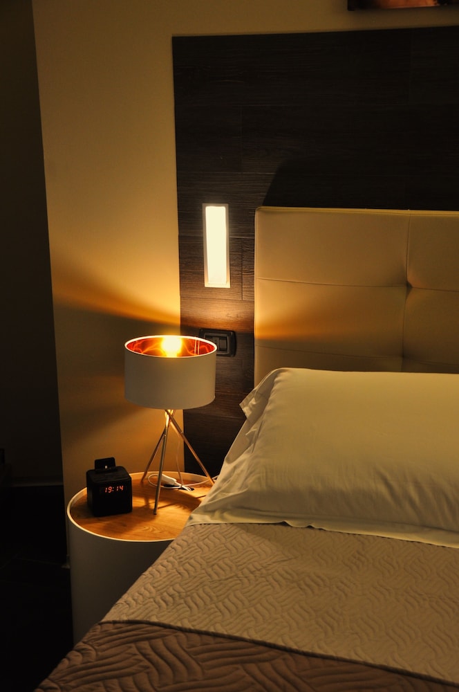 Deluxe Triple Room, 3 Twin Beds photo 2