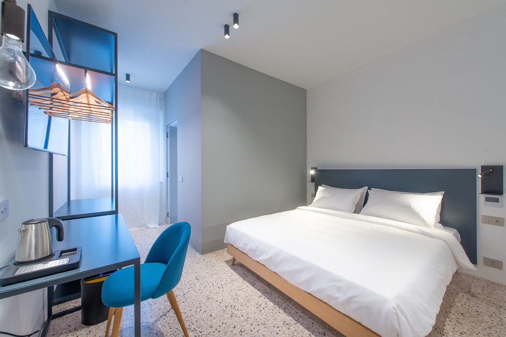 Superior Room, City View