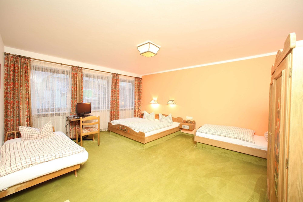 Standard Room, Multiple Beds (Quadruple)