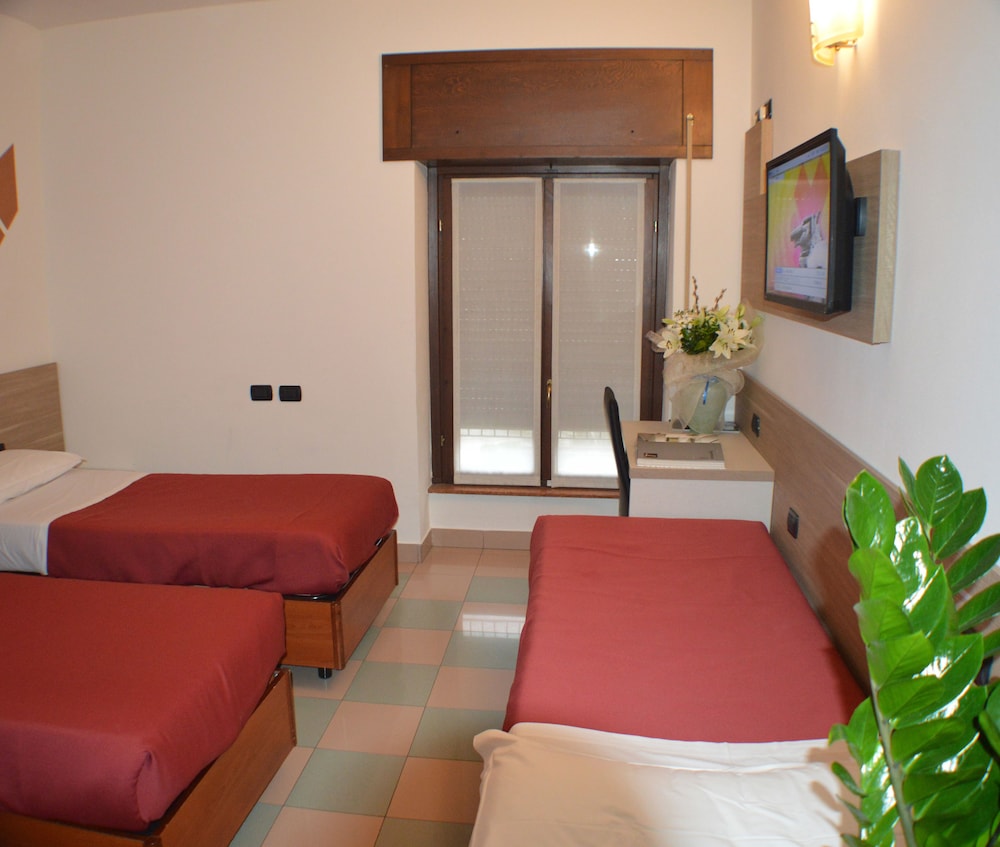 Triple Room photo 2