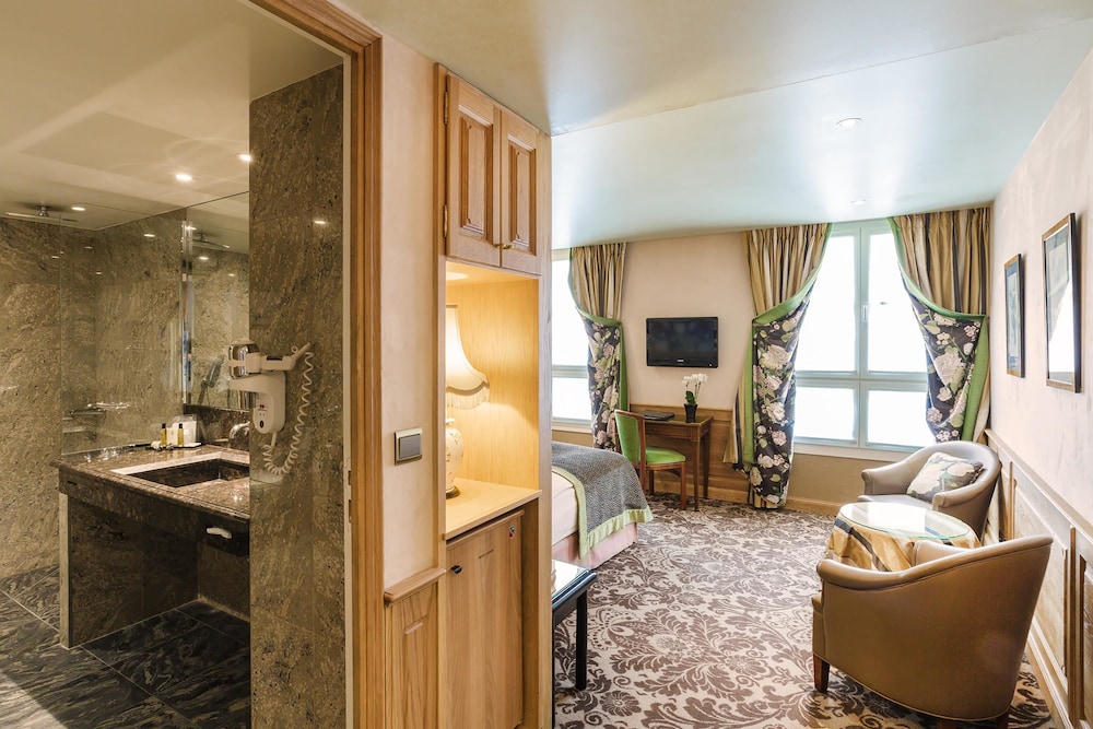 Executive Double or Twin Room photo 2