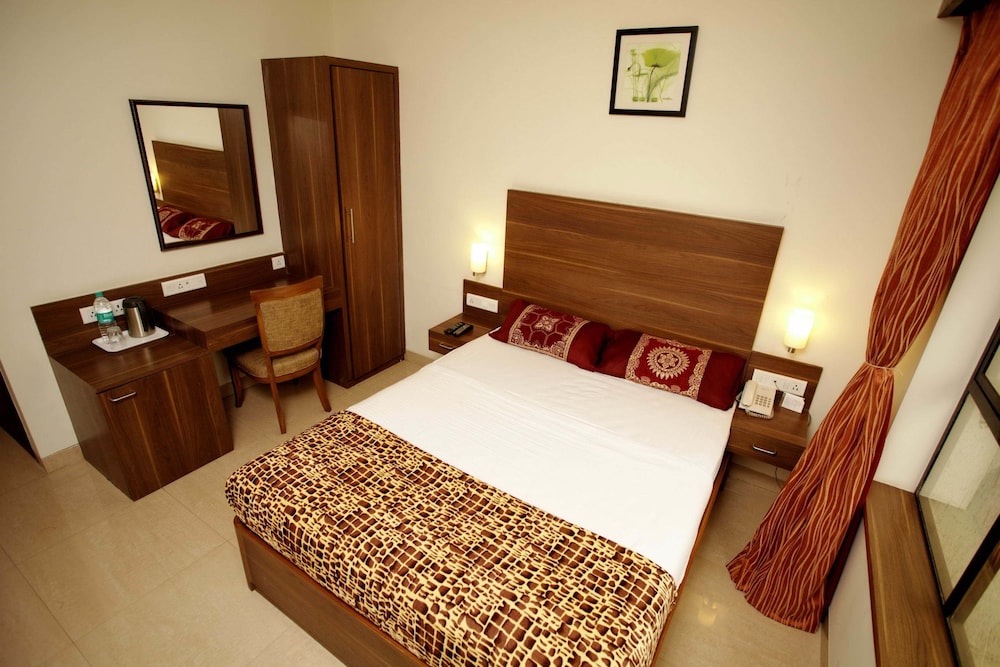 Deluxe Room - Photo 8