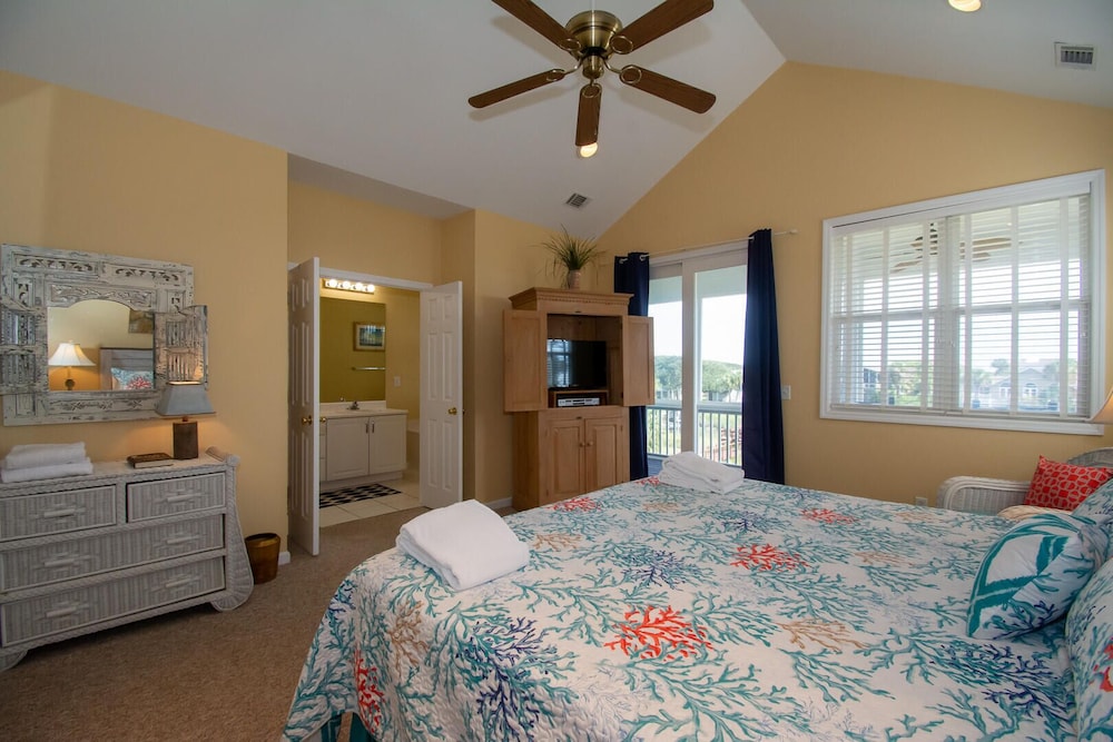 House, Multiple Beds, Balcony (83 Ocean Creek Blvd) photo 2