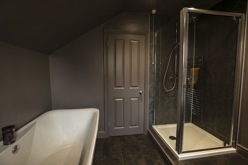 Double or Twin Room, Private Bathroom photo 1