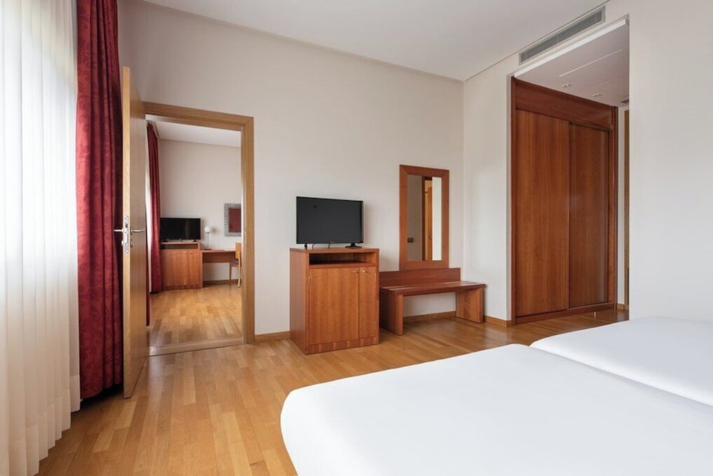 Deluxe Double Room (Comunicada) - Photo 1