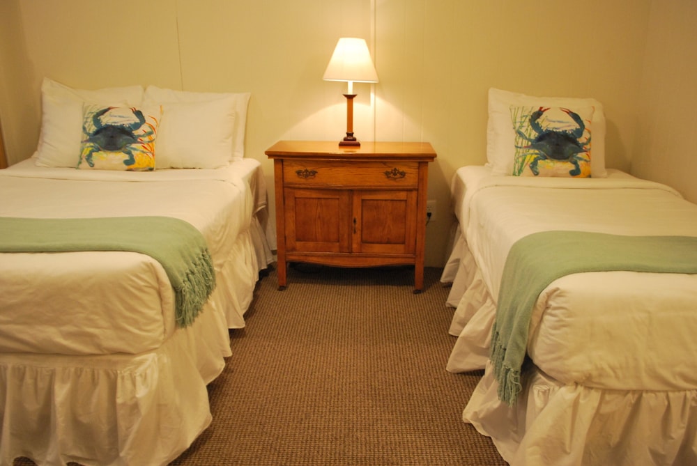 Lankford Hotel 2 Rooms, 1 Double 1 Twin