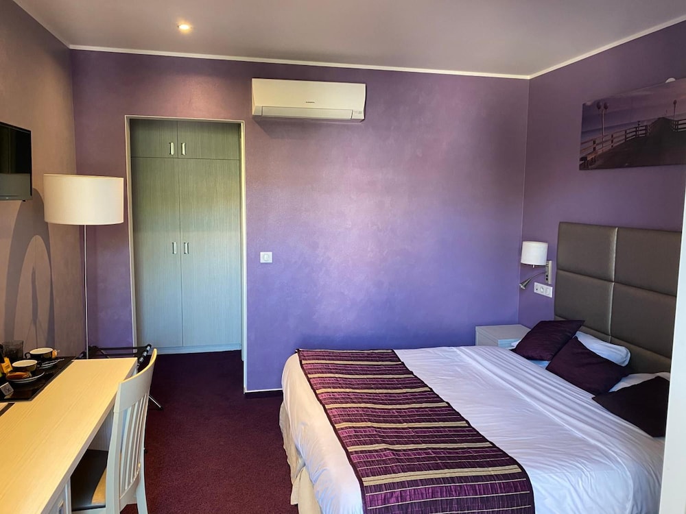 Superior Double or Twin Room photo 2
