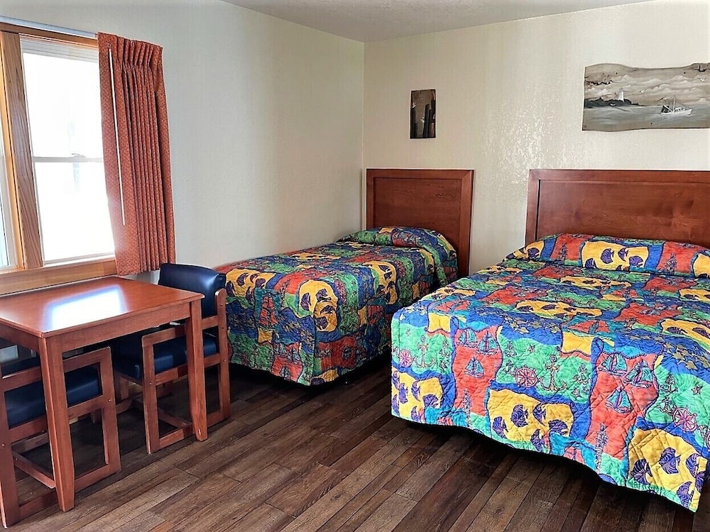 Signature Room, Multiple Beds, Courtyard Area photo 2