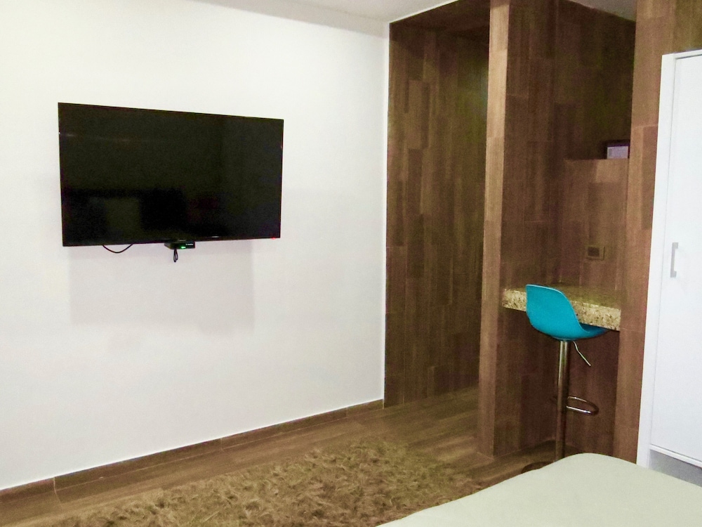 Deluxe Studio, Kitchen - Photo 8