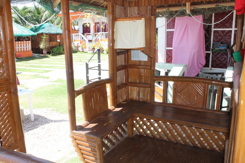 Family Bamboo House photo 2