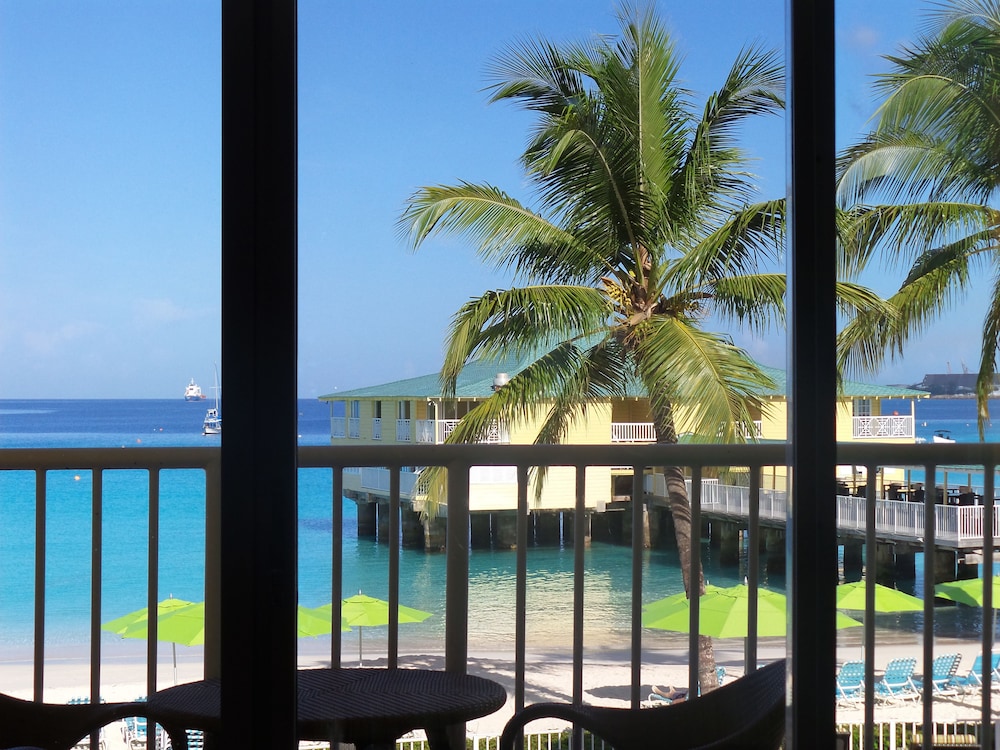 Room, 1 King Bed, Balcony, Beach View - Photo 3