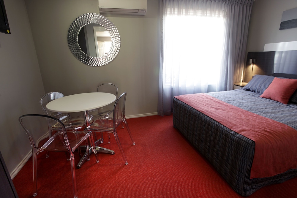 Two Bedroom Unit photo 2