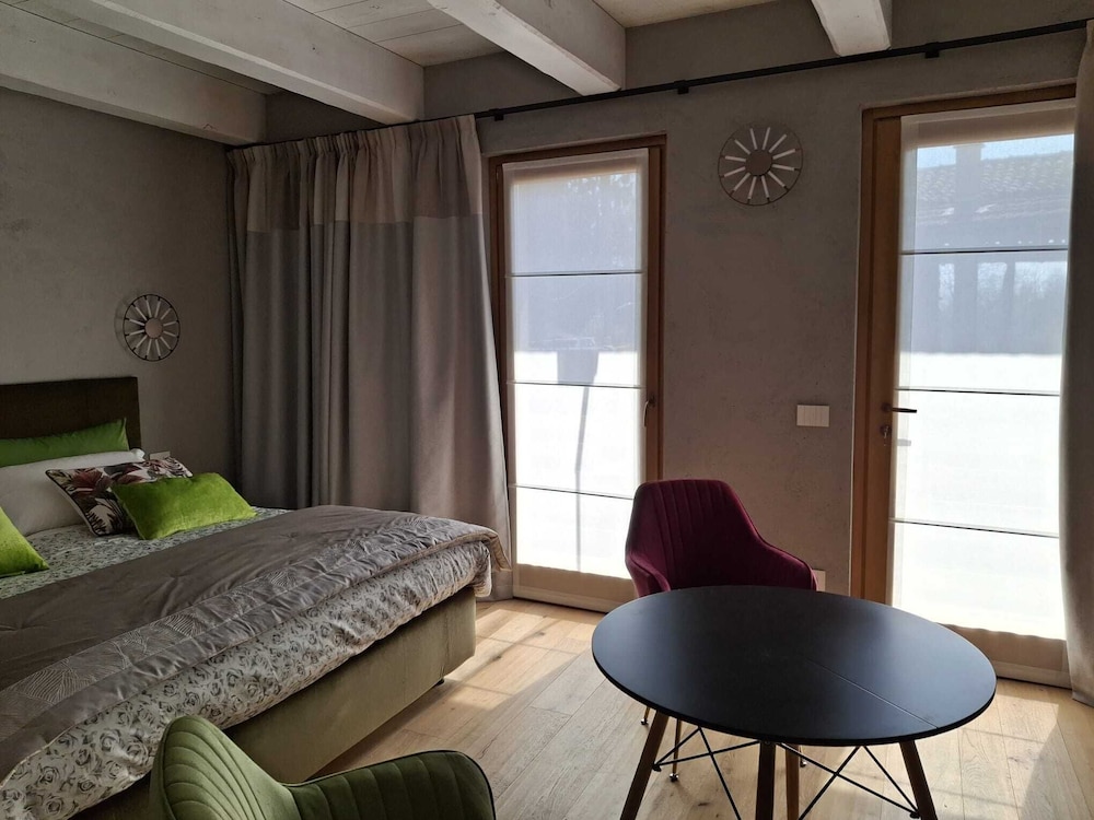 Deluxe Triple Room photo 2