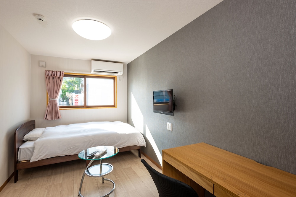 Standard Semi-Double Room, Non Smoking - Photo 9