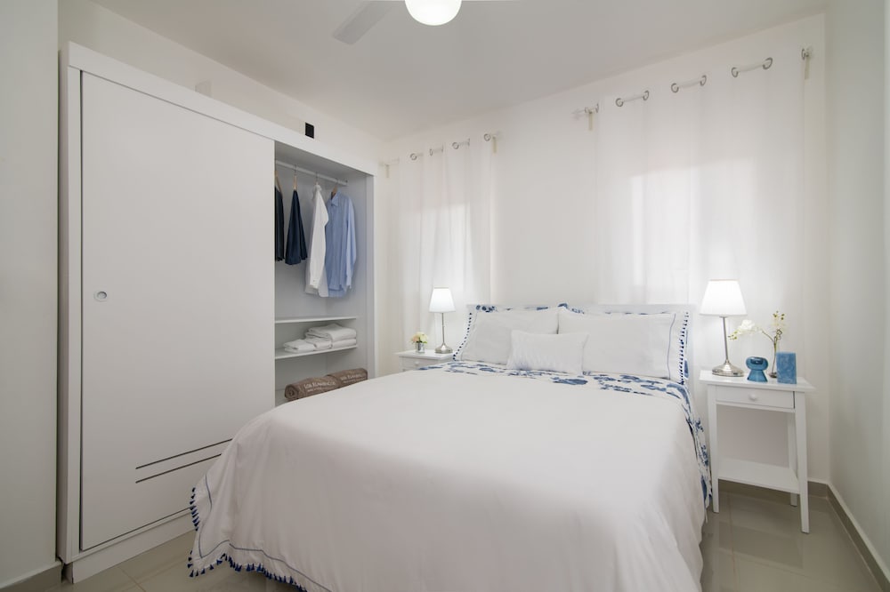 Superior Two Bedrooms & Two Bathrooms