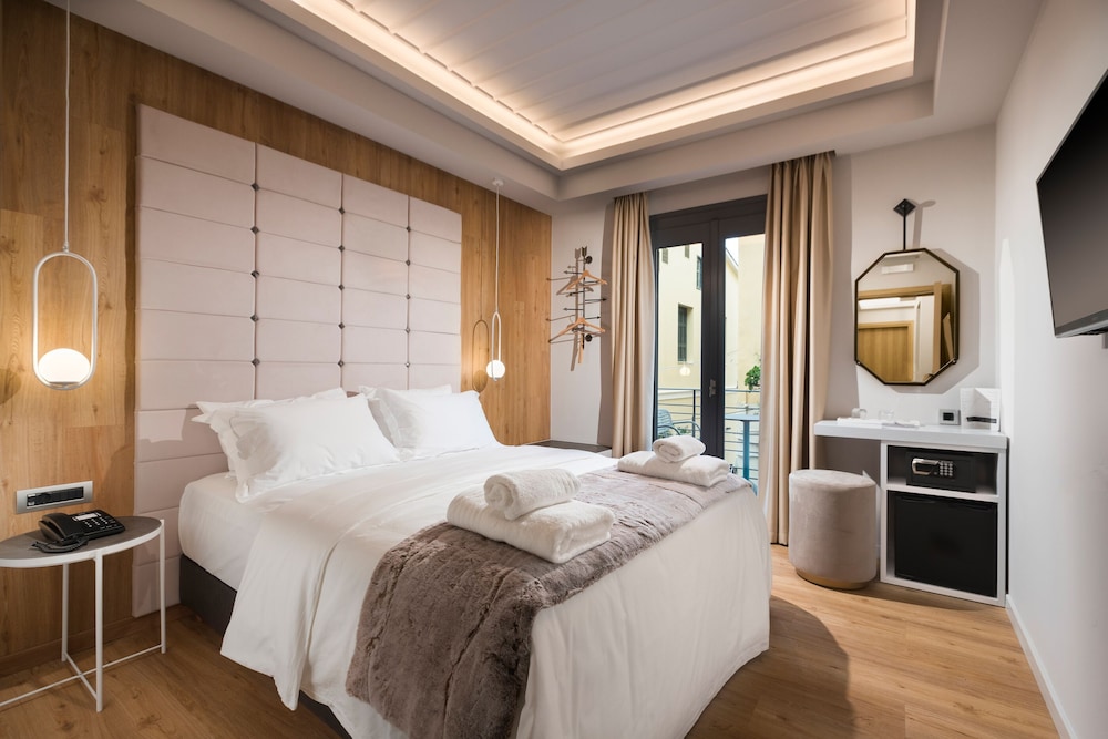 Deluxe Double Room - Photo 2