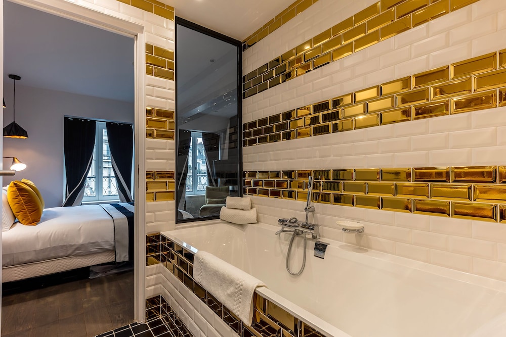 Royal Suite photo 2