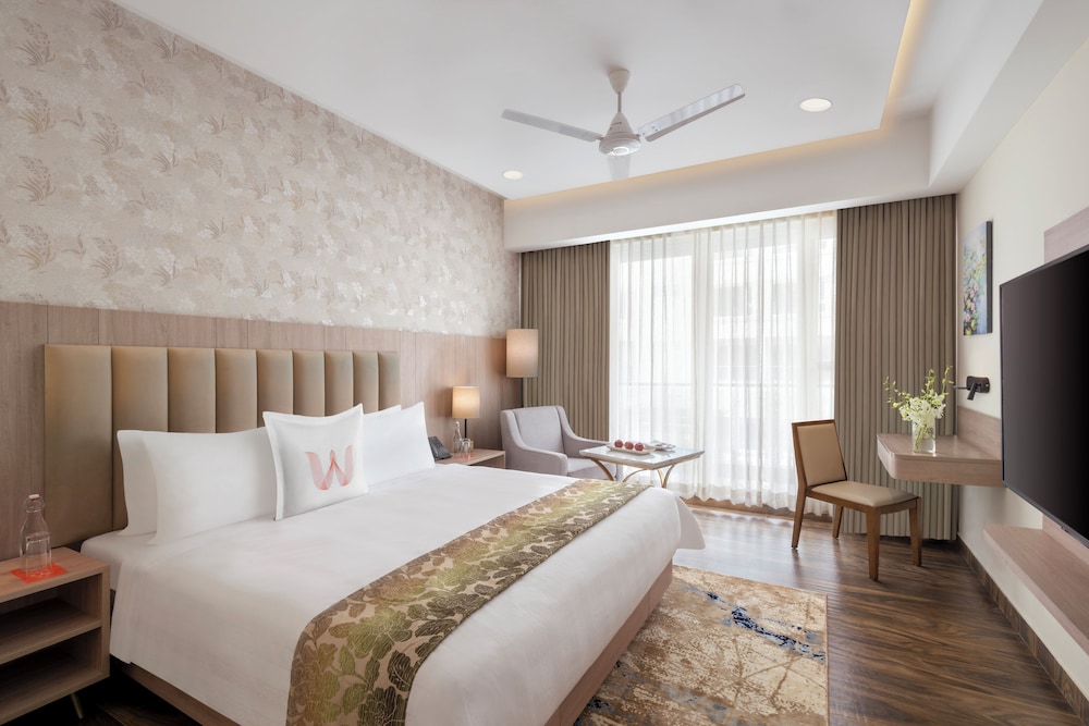 Deluxe Room, 1 King Bed