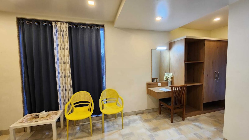 Premium Room, City View