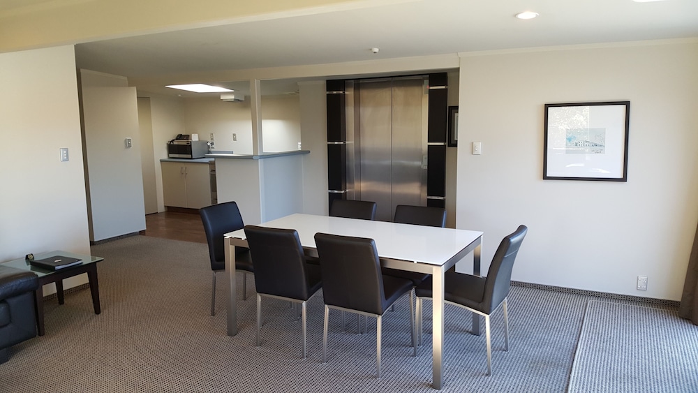 Penthouse, 2 Bedrooms - Photo 2